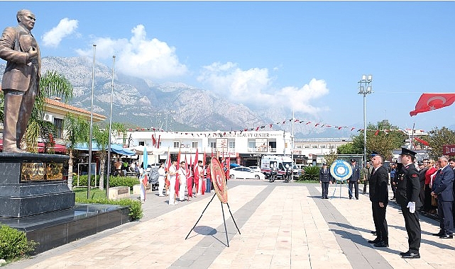 30 Ağustos Zafer Bayramı dolayısıyla Kemer’de tören düzenlendi.
