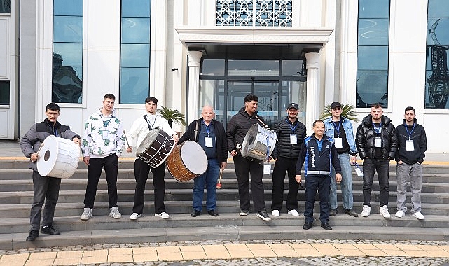 11 Ayın Sultanı Ramazan-ı Şerif öncesinde Kartepe’de görev yapacak olan davulcular hazır