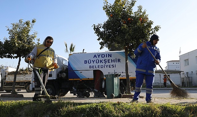 Başkan Çerçioğlu Kuşadası ve Söke’de Yaşayan Vatandaşlara Hizmet Ulaştırmaya Devam Ediyor