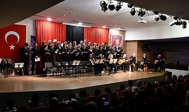Çiğli’de Rebetiko Korosu Rüzgarı Esti