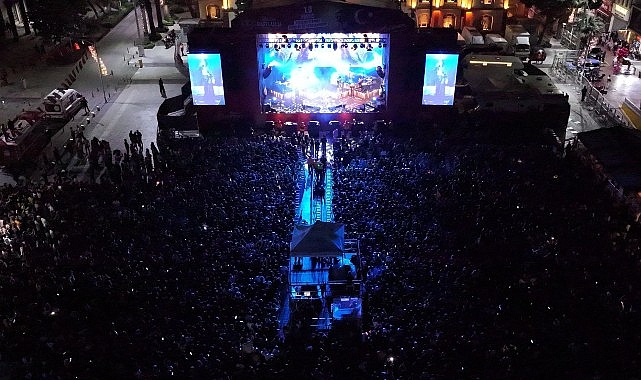 Gençlik Festivali’nde Simge Coşkusu