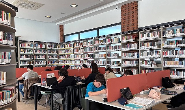 İzmit Millet Kütüphanesi bayramın ilk günü açık