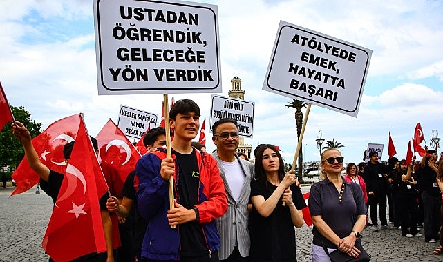 Maarifin Kalbinde Marifetli Gençlik” Kortej Yürüyüşü Gerçekleştirildi