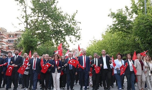 Nilüfer’de binler Cumhuriyet için yürüdü