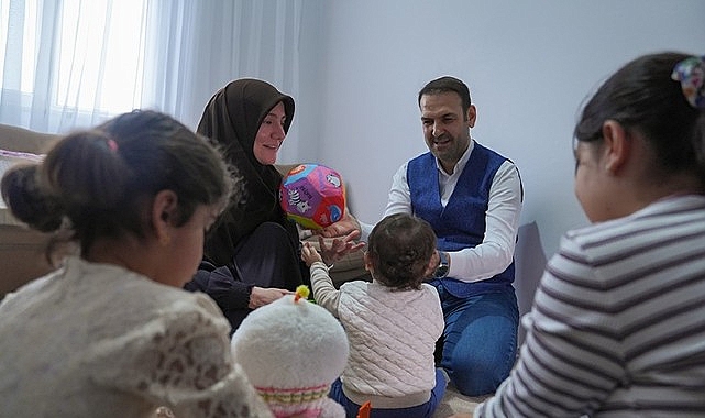 Bağcılar Belediyesi personeli olan koruyucu baba Seydullah Yuyucu, yüzlerce aileye ilham oldu