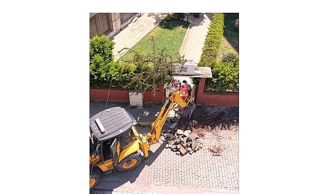 Balçova’da Asfalt Seferberliği Sürüyor