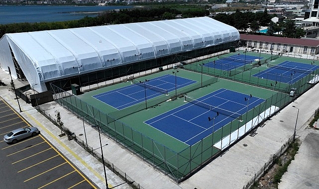 İzmit Tenis Spor Merkezi’ne 4 kapalı tenis kortu