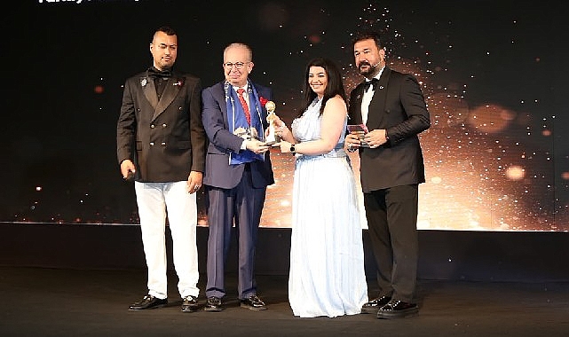 Mine Topbaş kadınların hayatını yapay zeka ve girişimcilikle dönüştürüyor