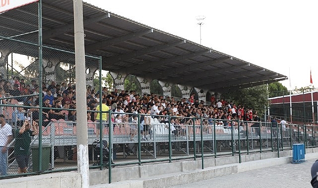 Menderes’i Şampiyonluk Coşkusu Sardı