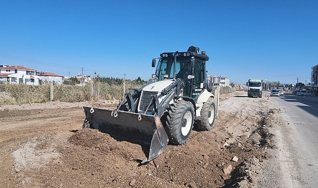 Çumra Belediyesi’nden Mavi Tünel Caddesi’nde Çevre Düzenlemesi Çalışması
